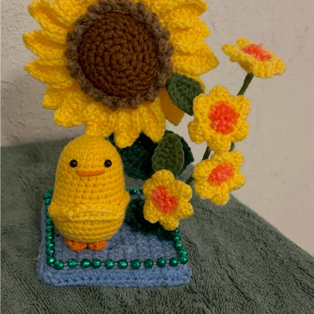 Crochet Sunflower and Chick Decor - Picture 1 of 4